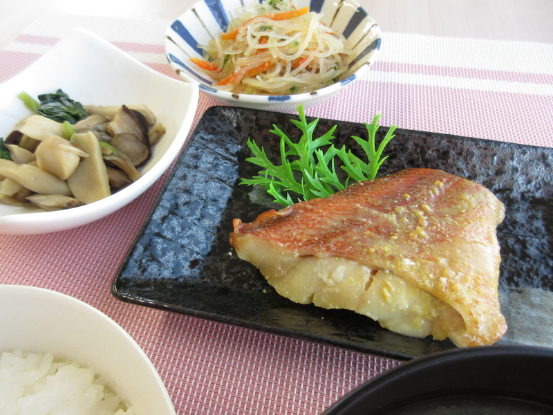 昼食