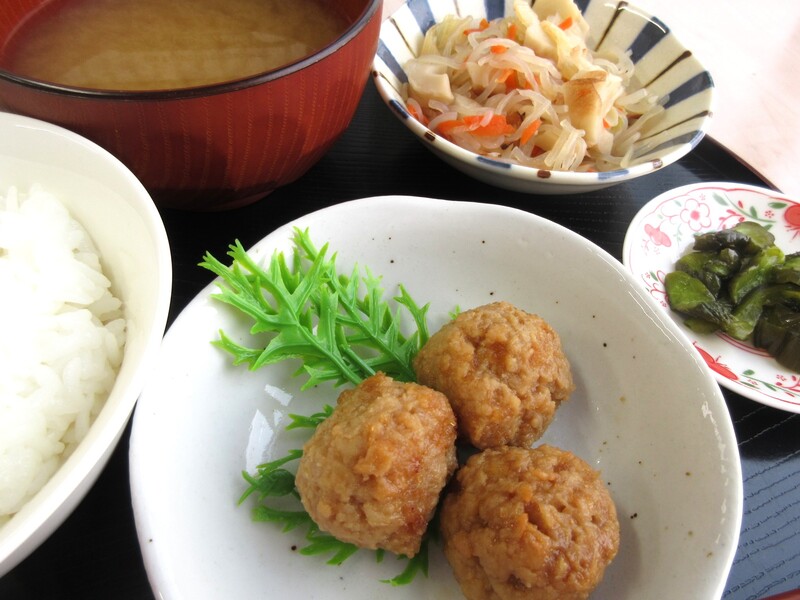 朝食